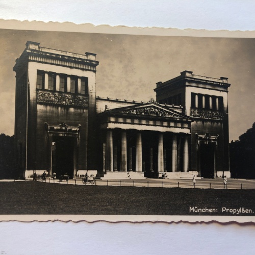 München: Propyläen. 20248