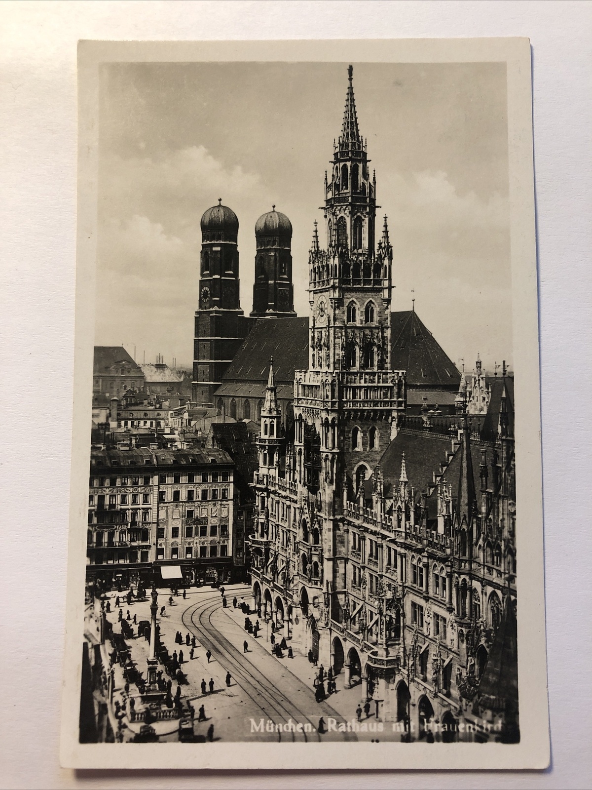 München. Rathaus mit Frauenkirche. 20241