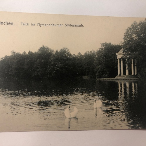 München. Teich im Nymphenburger Schlosspark. 20345