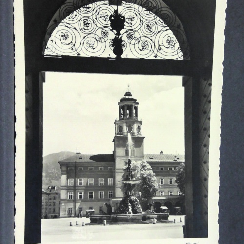 Festspielstadt Salzburg Residenzbrunnen und Glockenspiel JW 165616