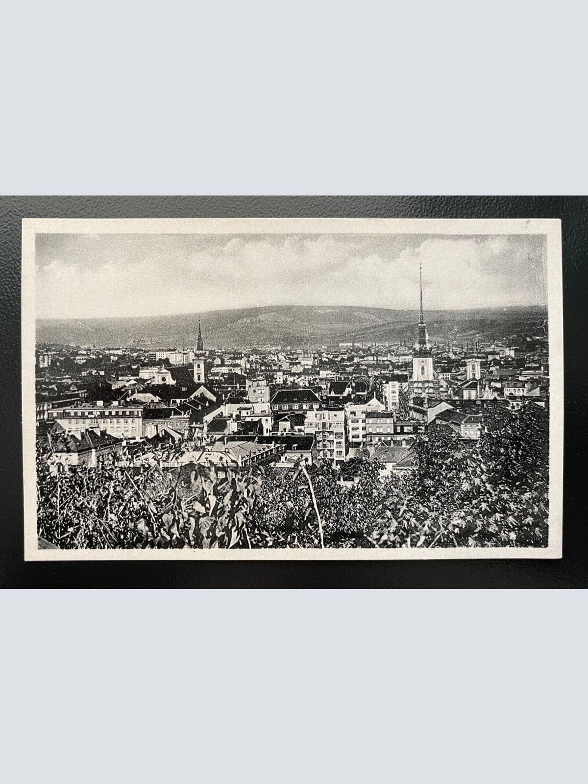 Brünn Gesamtansicht Stadt Brno Kirche Turm Berg Tschechien 402487 TH A