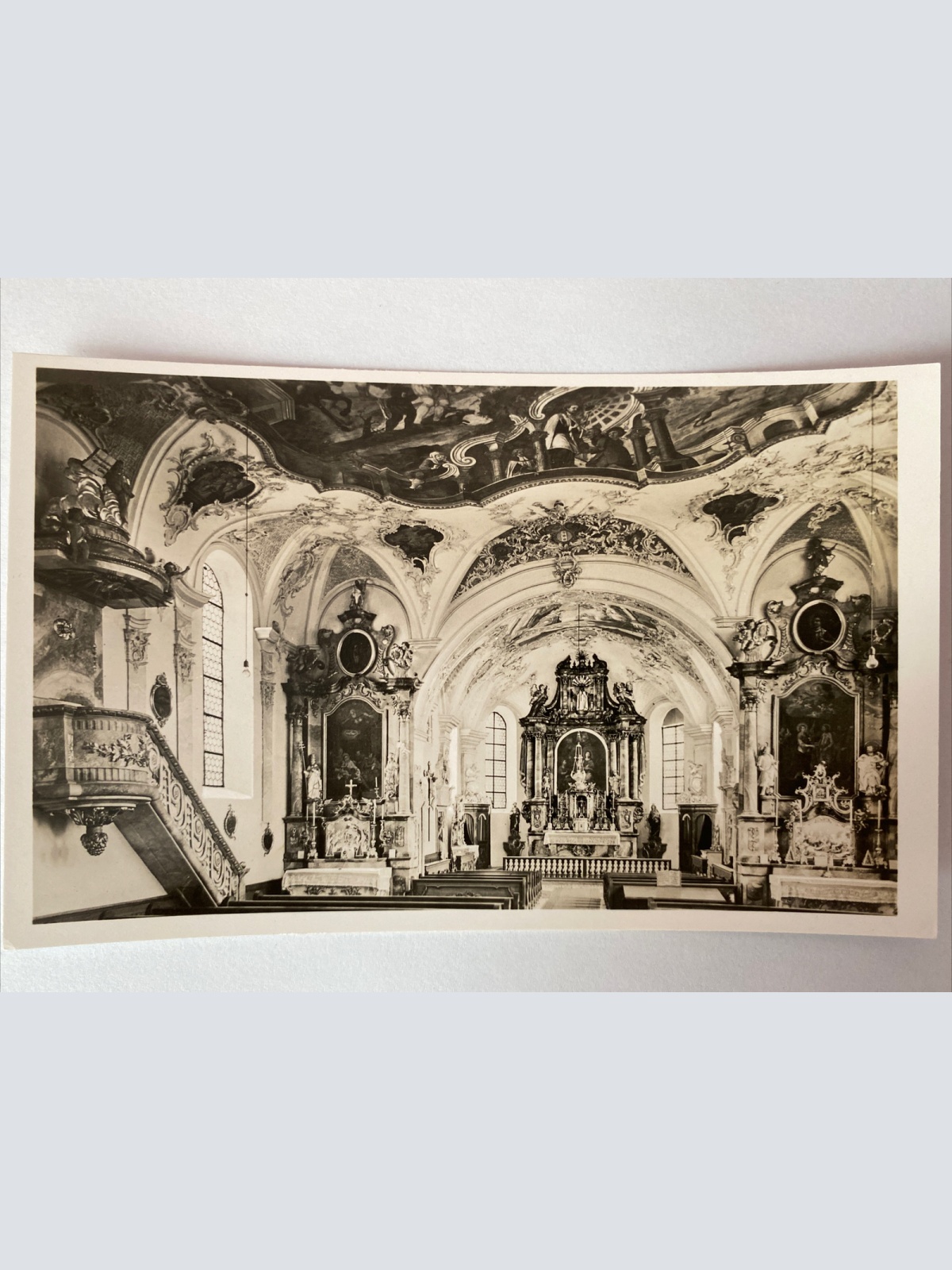 Postkarte Katholische Kirche innen 400573 AH F