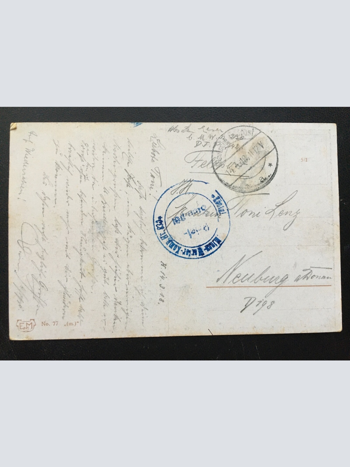 Friedliche Abwicklung - Frau fesselt Soldat mit Garn - Militär Krieg 400637 TH