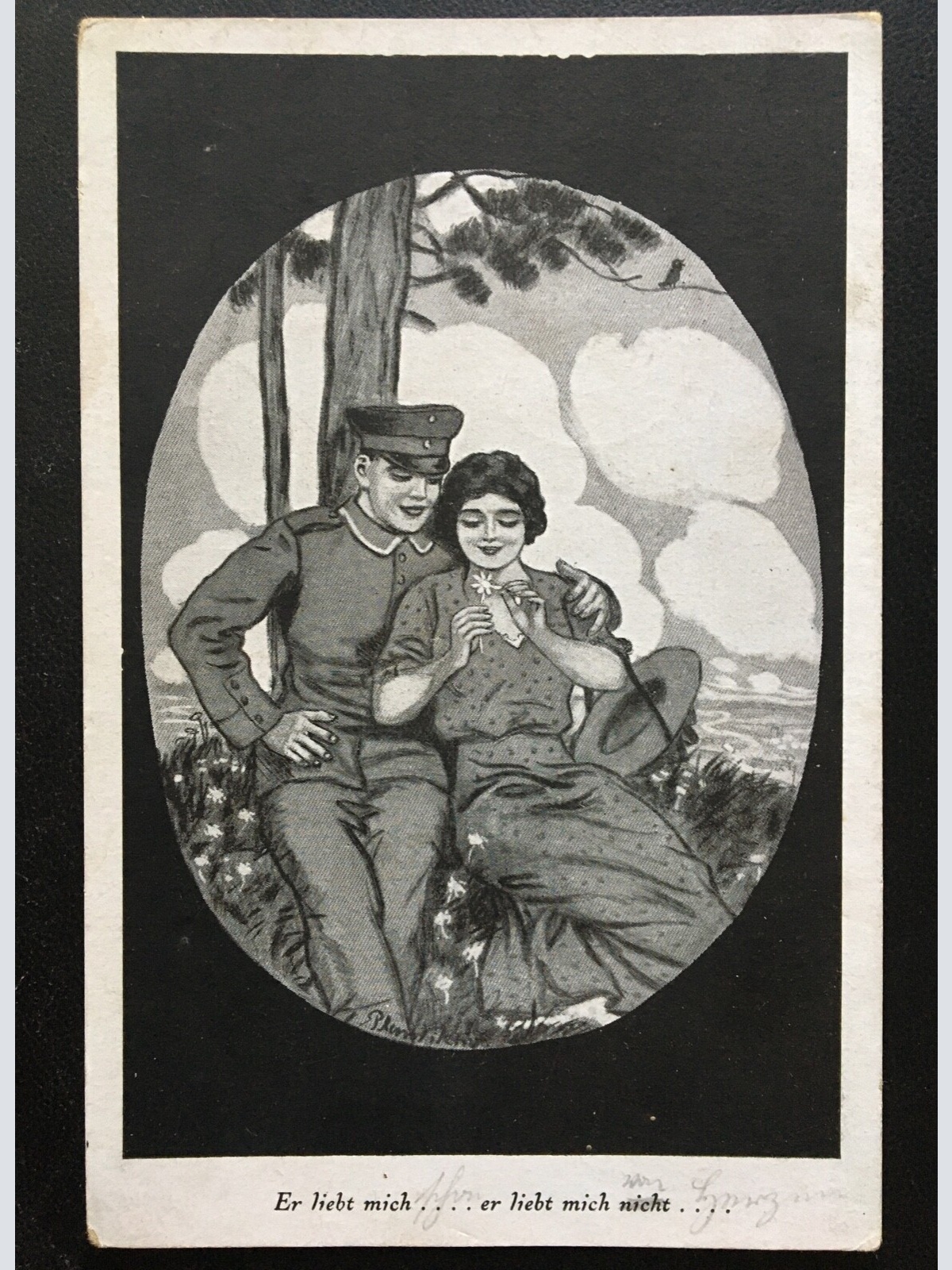 Er liebt mich/nicht - Soldat mit Frau Blume - Militär Krieg 400641 TH