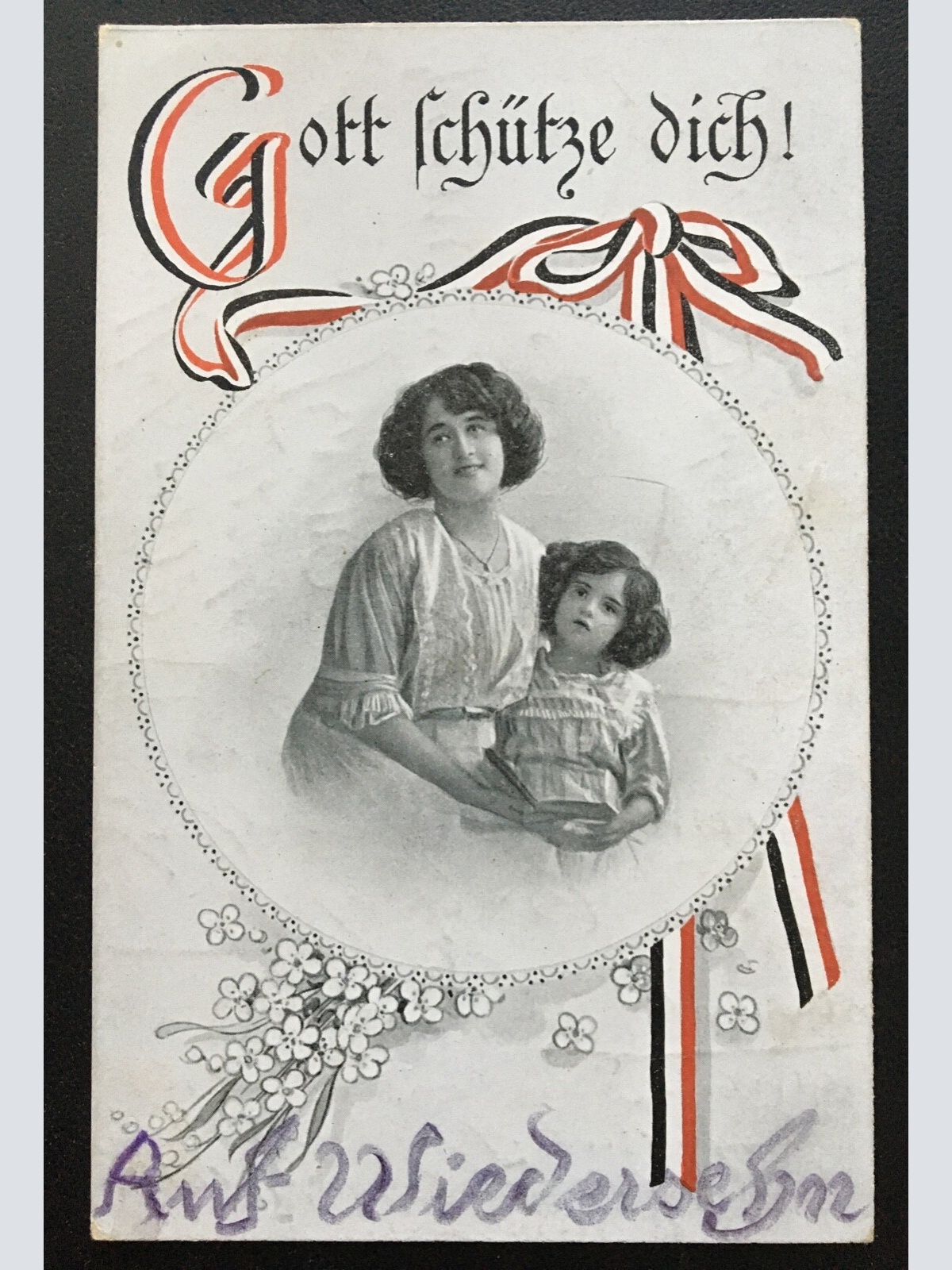 Gott schütze dich! - Frau mit Kind - Soldaten Militär Krieg 400661 TH