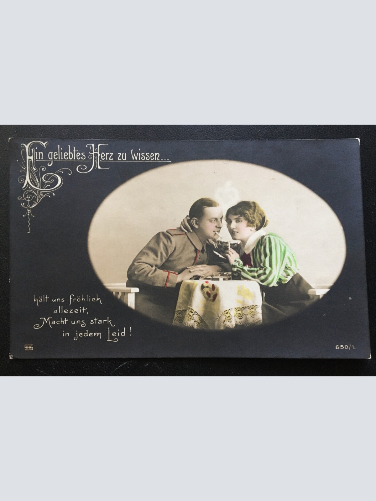 Ein geliebtes Herz zu wissen - Soldat mit Frau - Militär Krieg 400664 TH