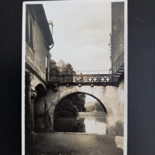 Mespelbrunn Schlosshof 400504 gr A