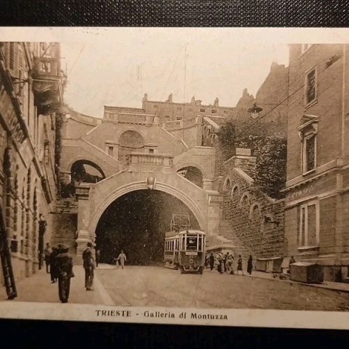 Trieste Galleria Di Montuzza Italien 800028 Gr