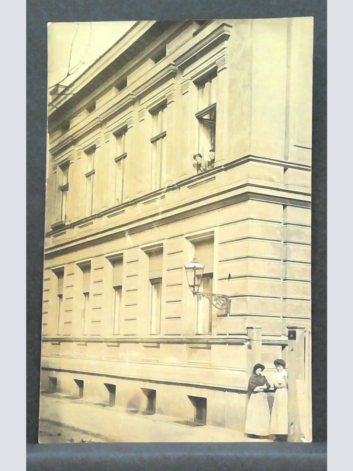 Frankfurt Hauseck mit Damen unbekannt JW 500256 F