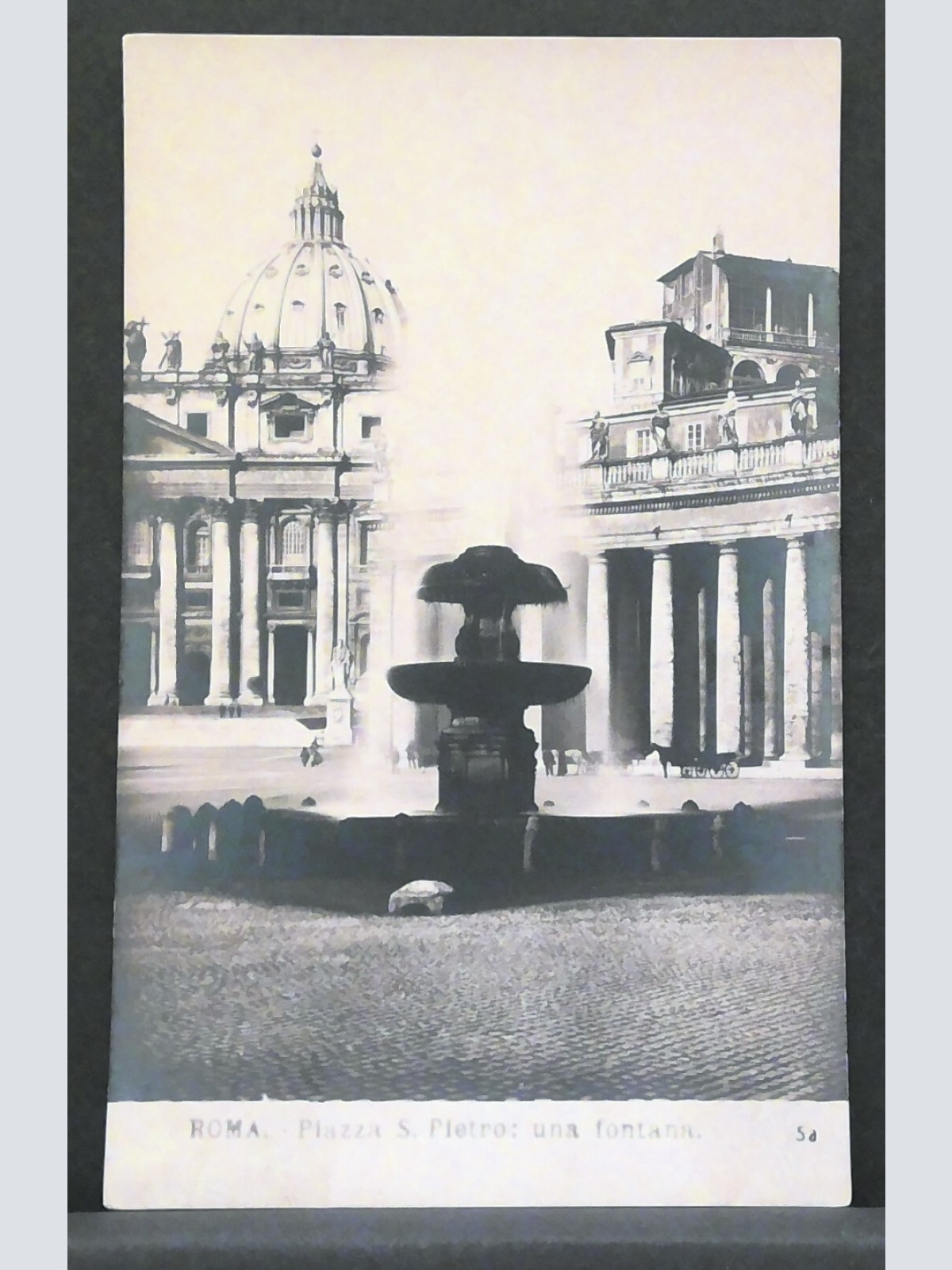 Roma Piazza S Pietro Una Fontana JW 401220 F