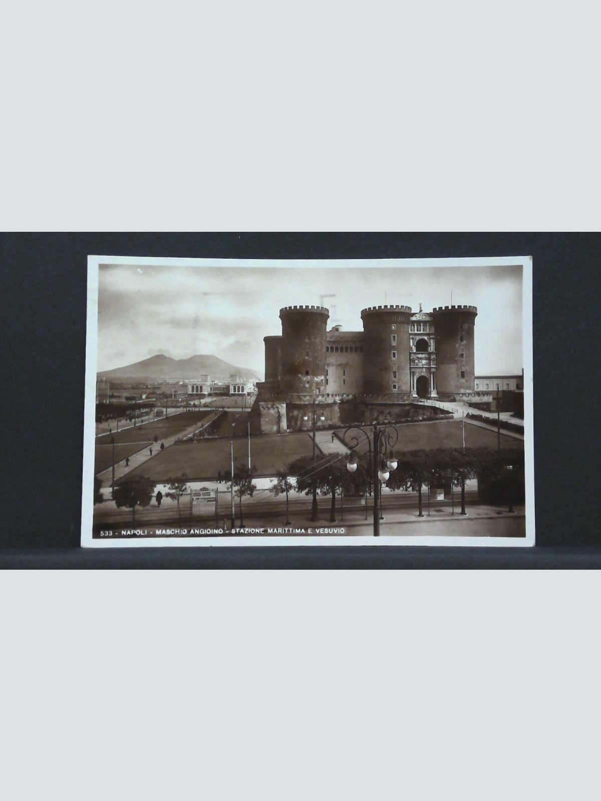 Napoli Maschio Angioino Stazione Marittima e Vesuvio JW 410210 F