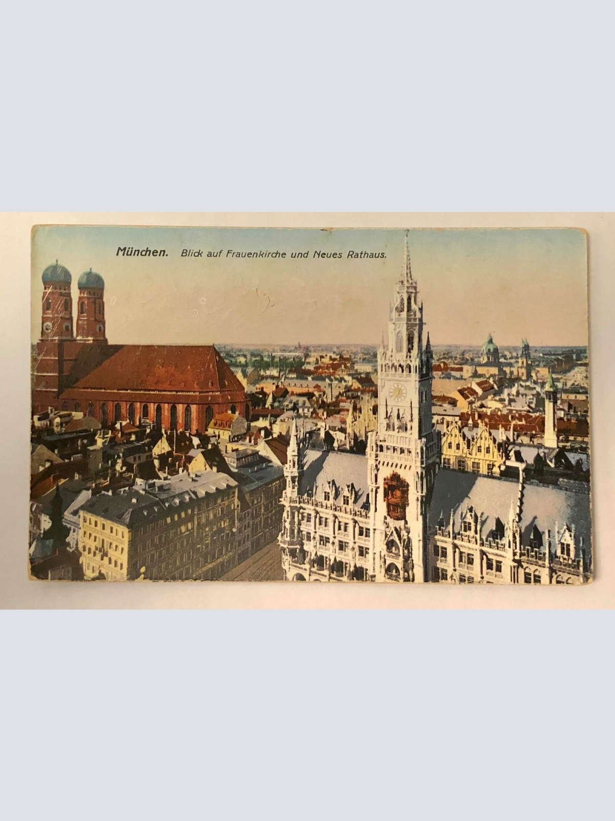 München Blick auf Frauenkirche und Neues Rathaus  82024