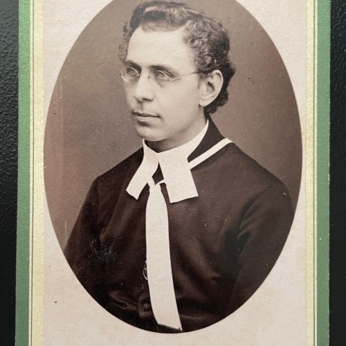 Foto Porträt Geistlicher Talar Kollar Brille Schmidmayr Perg ca10,8x6cm 400647TH