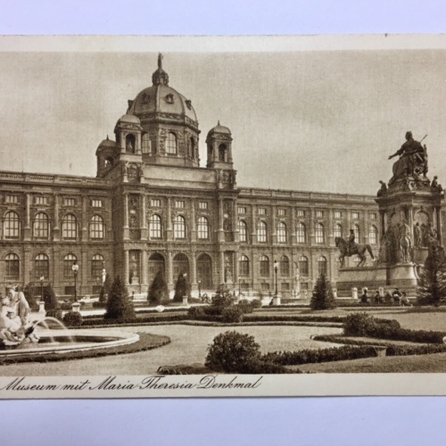 Wien - Wiener Museum mit Maria-Theresia-Denkmal 598