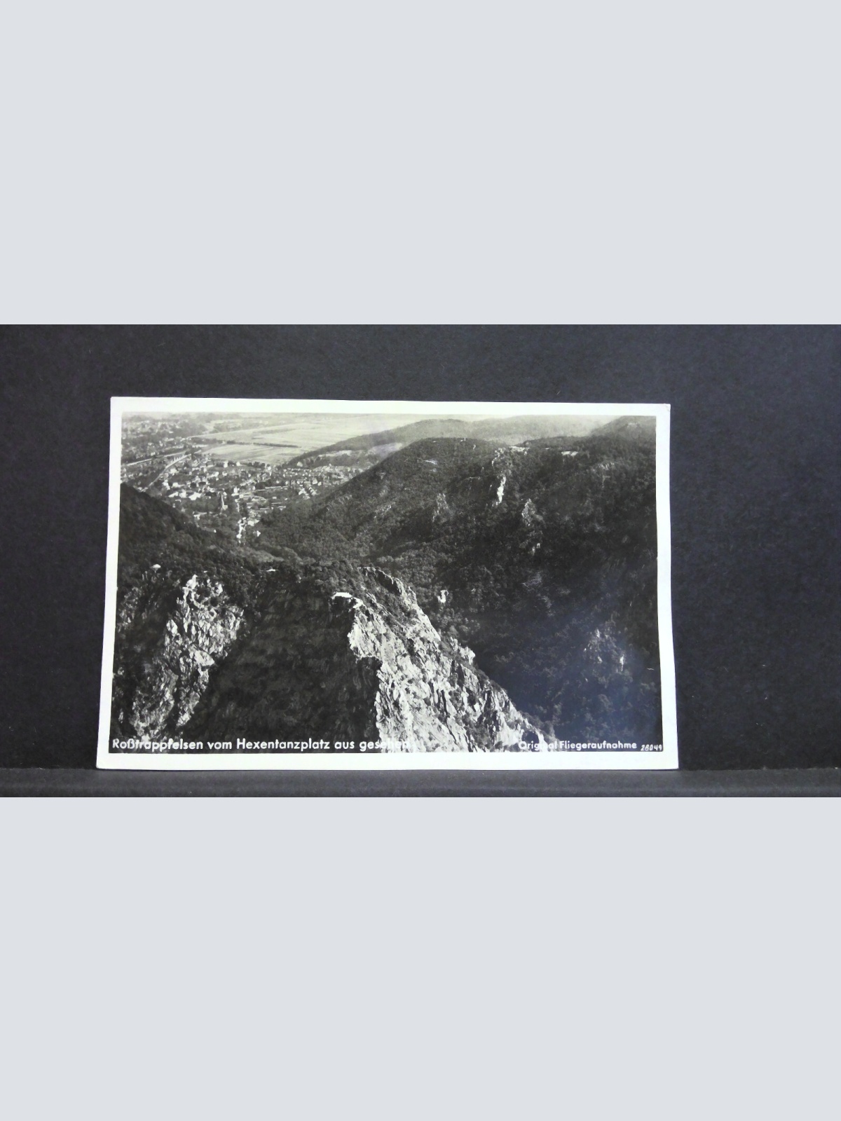Roßtrappfelsen vom Hexentanzplatz aus gesehen Fliegeraufnahme 40041 jw J