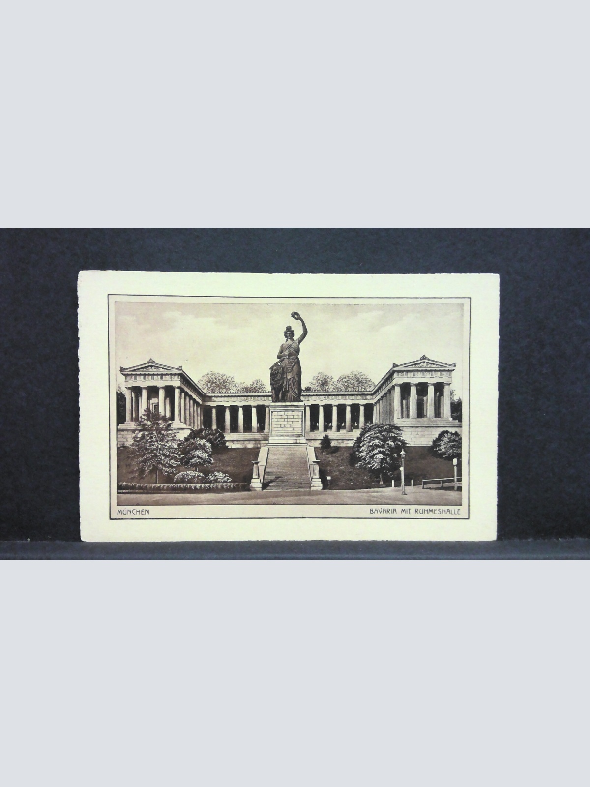 München Bavaria mit Ruhmeshalle 20110 jw J