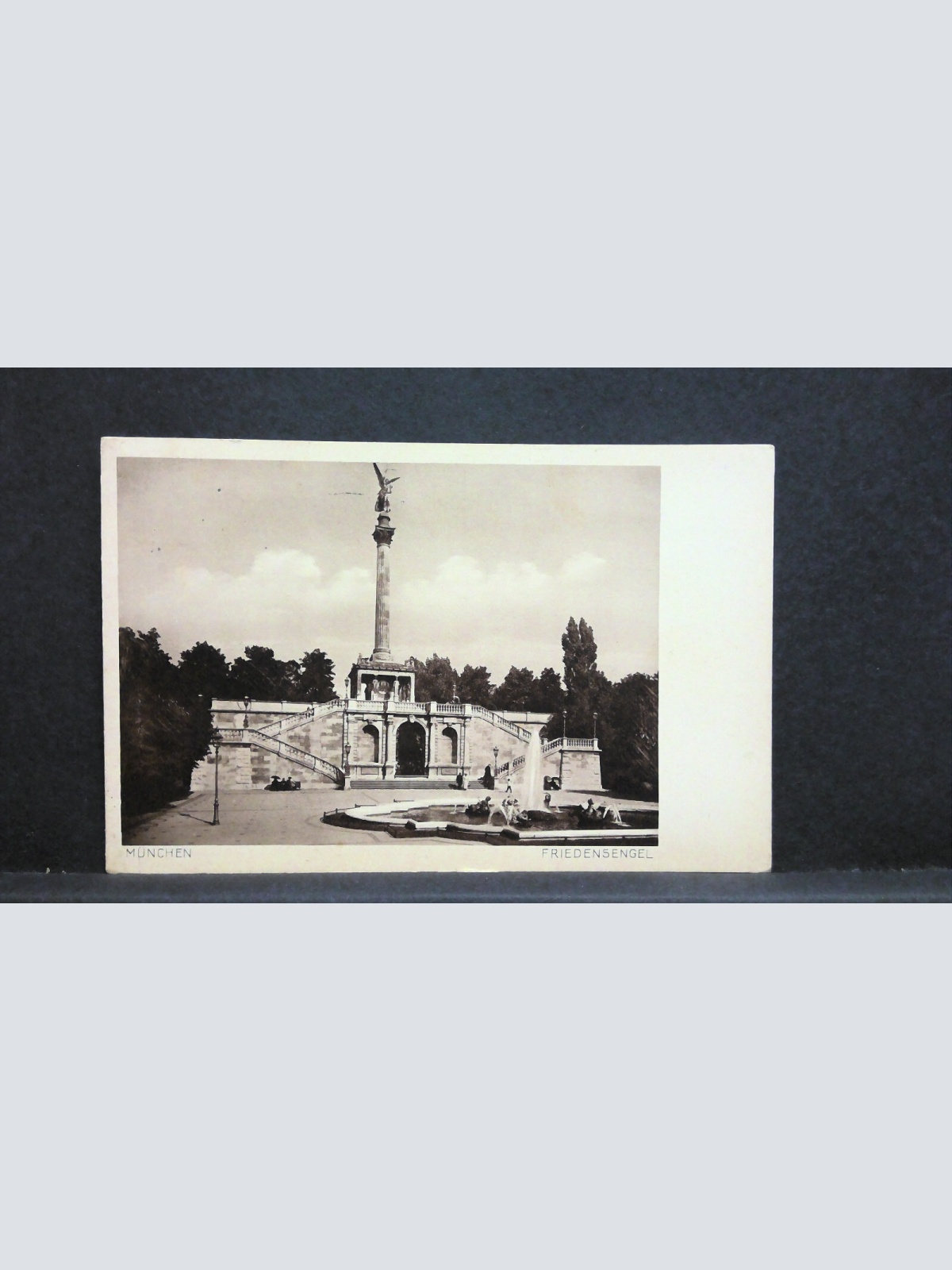 München Friedensengel Brunnen 30093 jw J