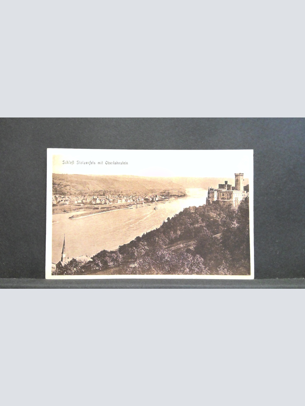 Schloß Stolzfels mit Oberlahnstein Fluss 140463 jw J