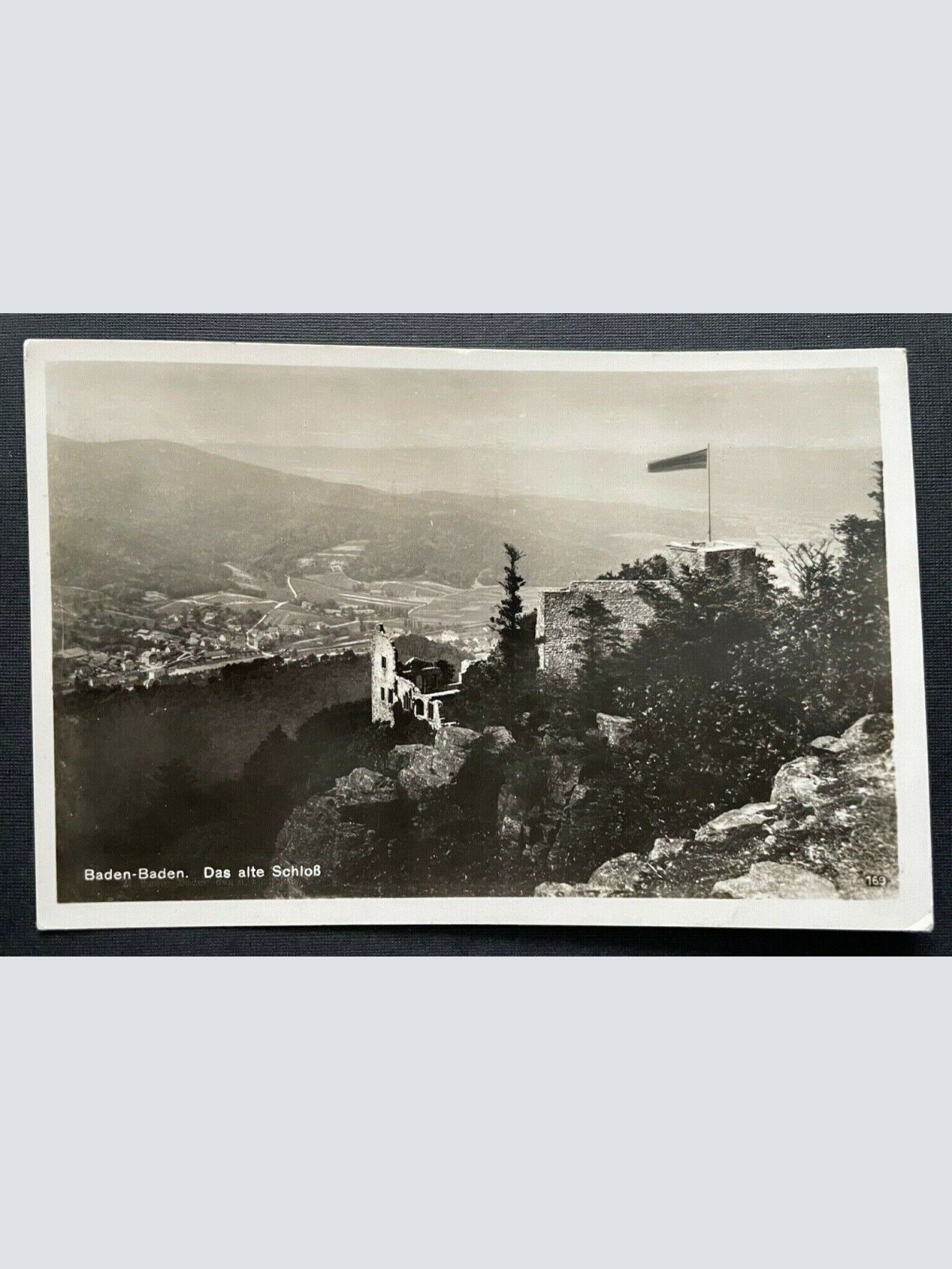 Baden-Baden Das alte Schloß Burgruine Baden-Württemberg Deutschland 401055 TH A