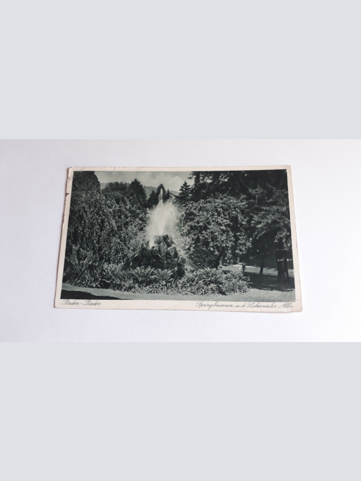 Baden-Baden  Springbrunnen a.d. Lichtentaler Allee.20235