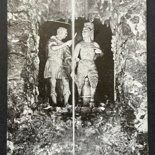 Salzburg Hellbrunn Kronengrotte Statue Wasserspiele Schloss Österreich 402396 TH