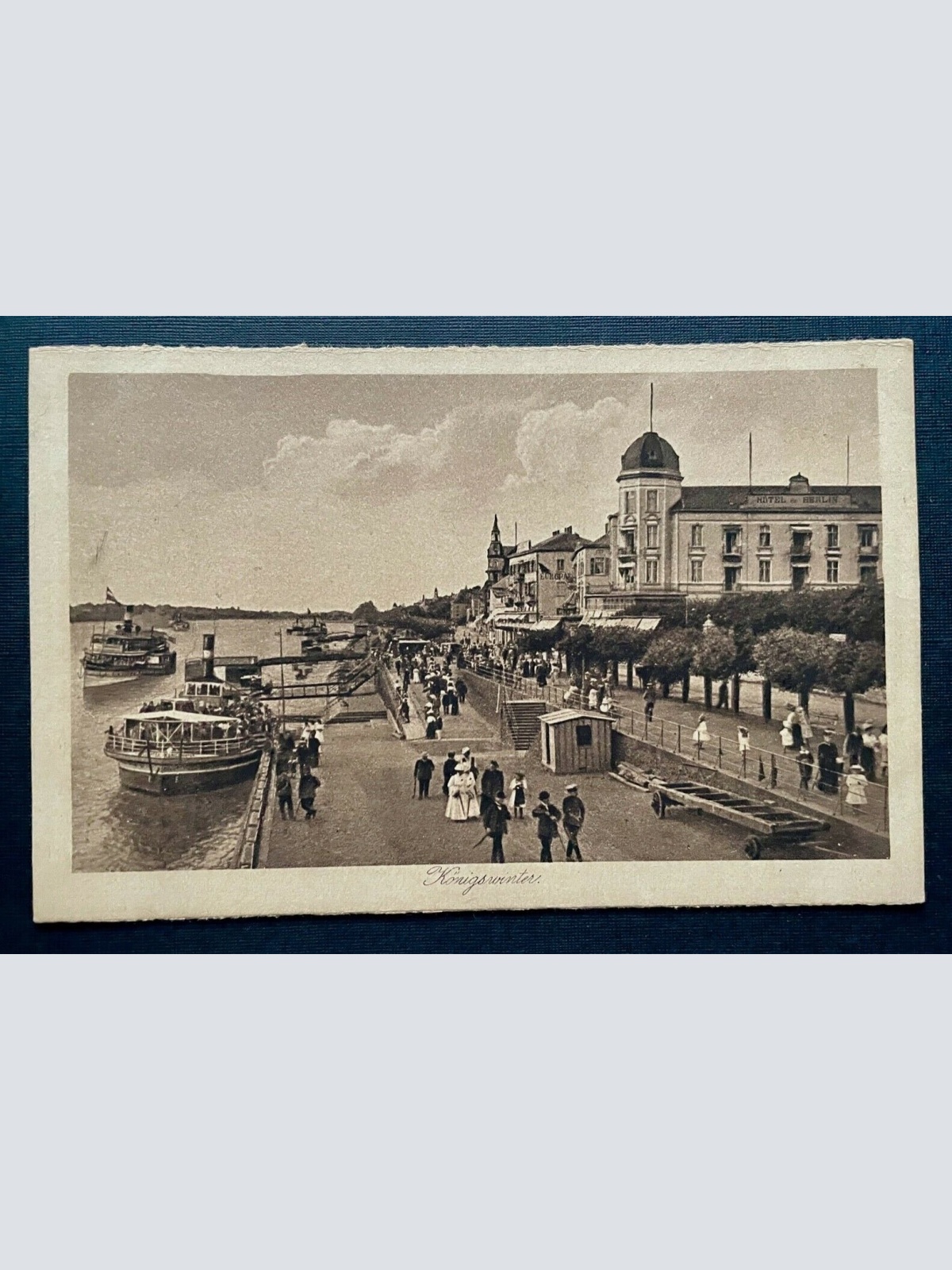 Königswinter Stadt Hafen Schiff Ufer Nordrhein-Westfalen Deutschland 401008 A