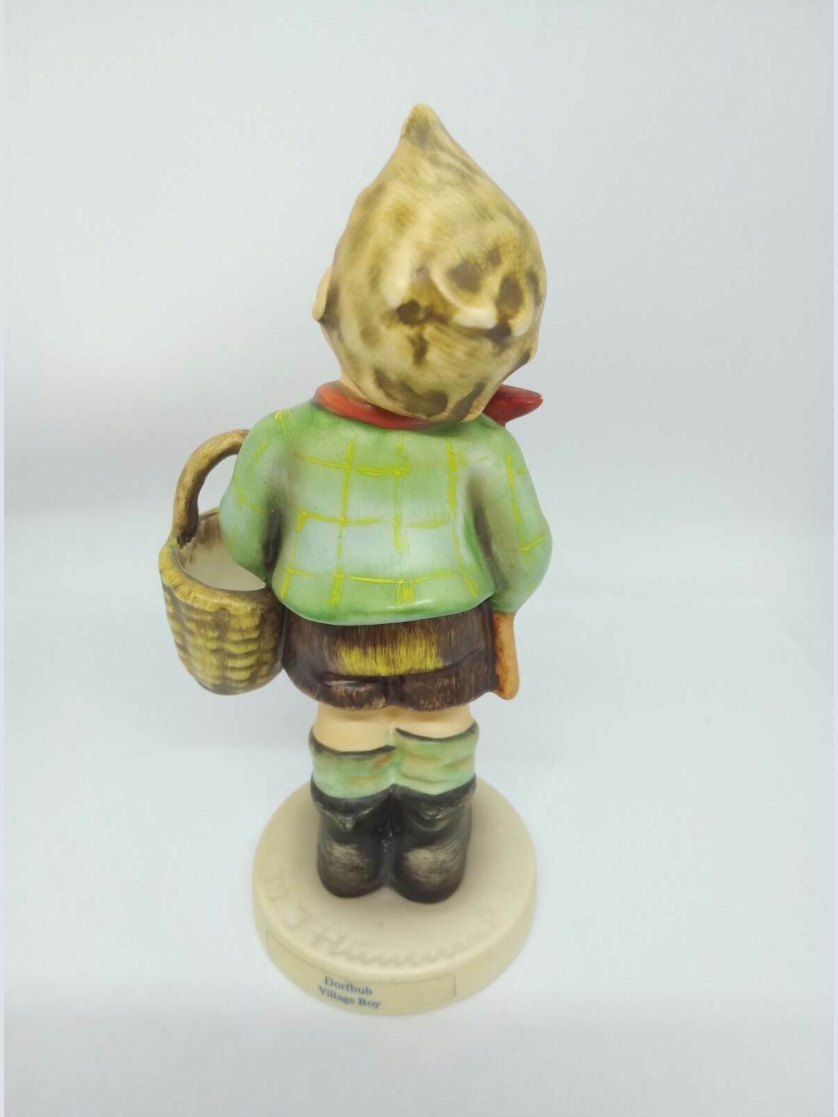 Hummelfigur Dorfbub Modell 51 2/0 13.5cm 50206