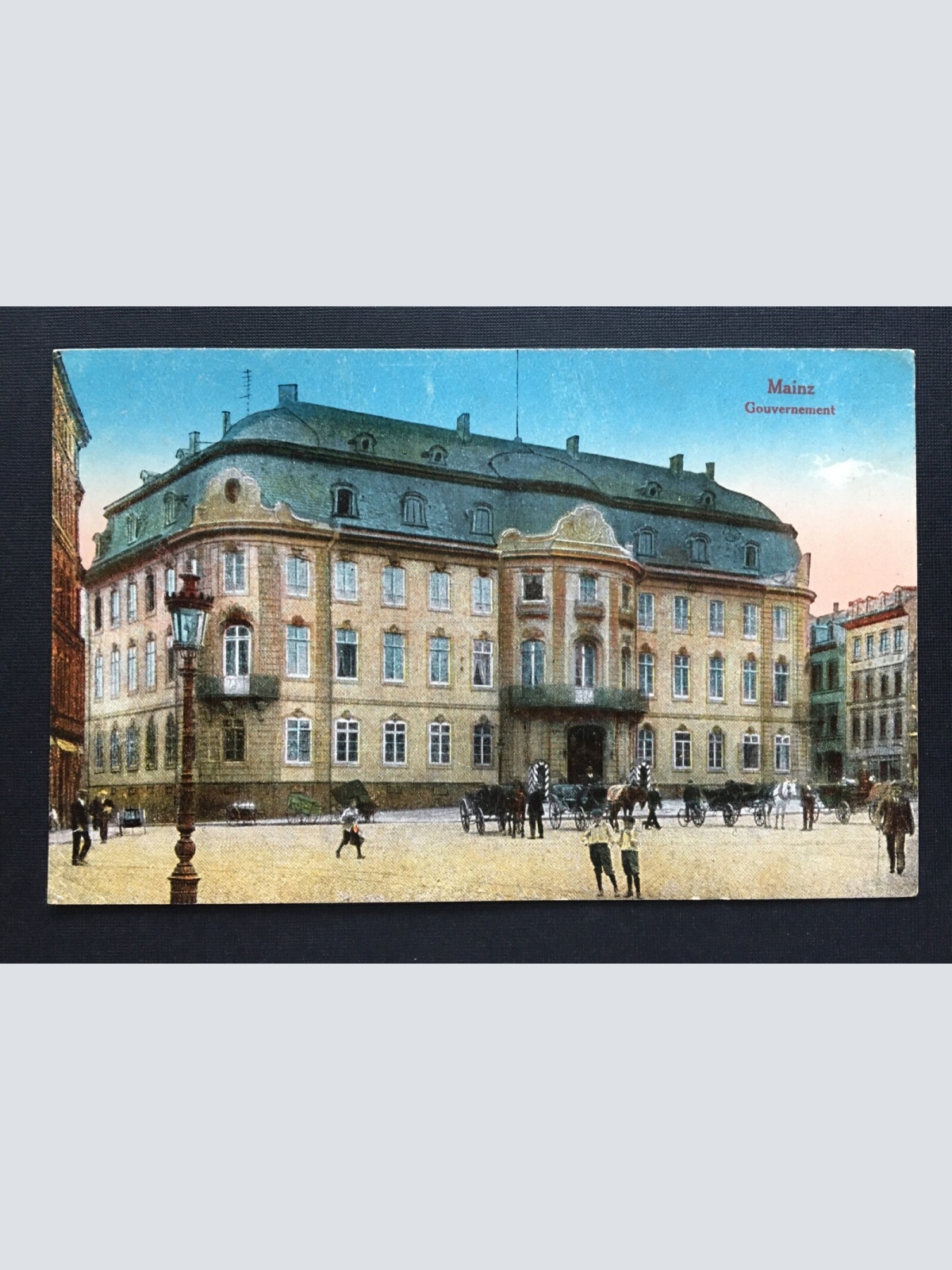 Mainz Gouvernement Osteiner Hof Kutschen Rheinland-Pfalz Deutschland 400850 TH A