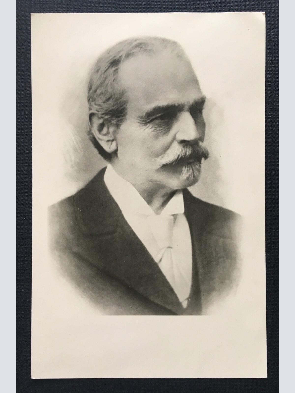 Alexander Pirlo (1827-1902) Porträt Mann Bart Anzug 400868 TH A