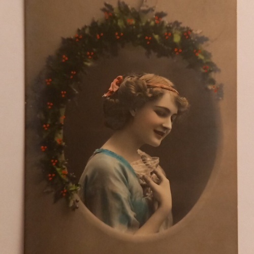 Künstlerkarte Prosit Neujahr Frau mit Glas 600606A gr D