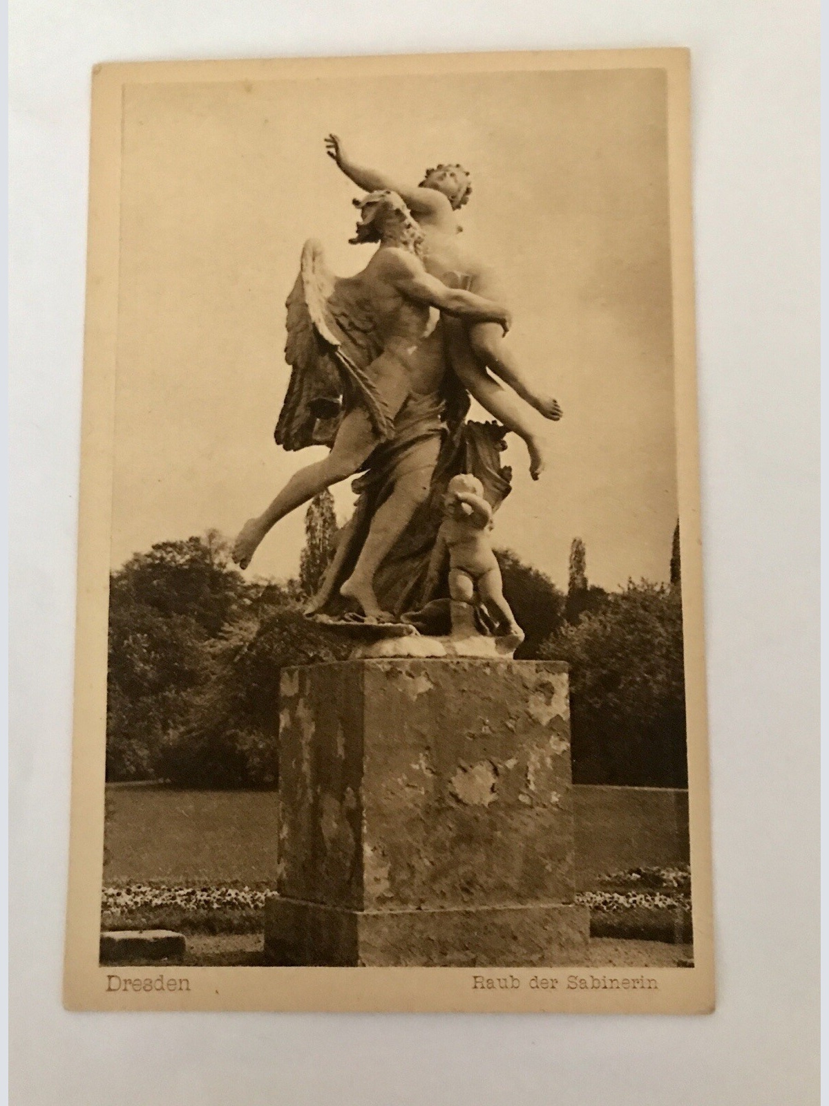 AK, Dresden, Raub der Sabinerin, Denkmal (20030 BW)