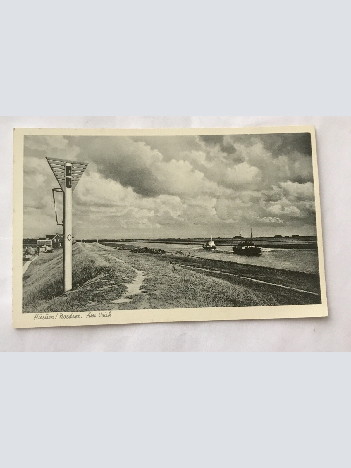 AK, Husum, Nordsee, Am Deich, Schleswig Holstein (110260 BW)