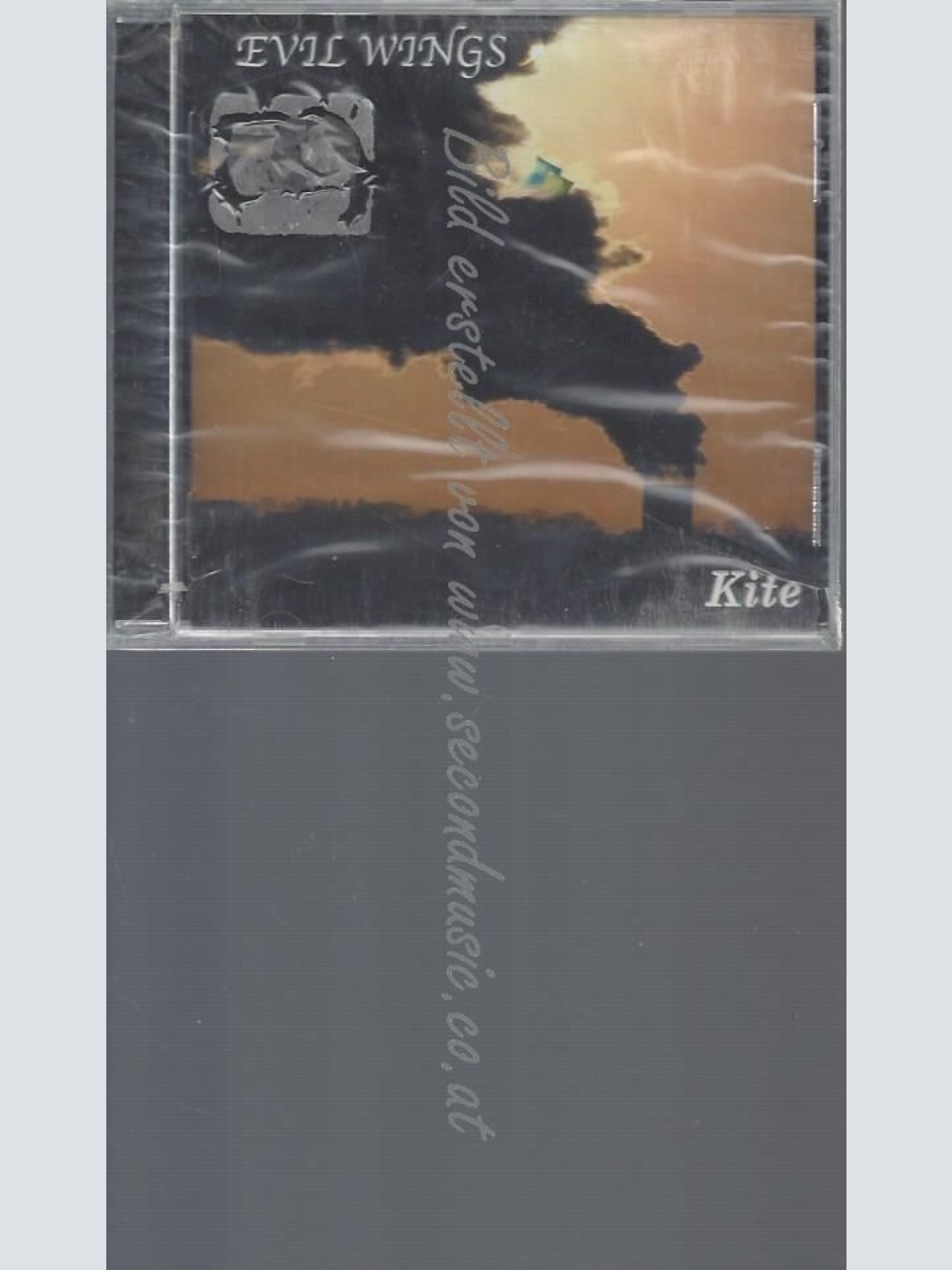 CD--EVIL WINGS--DAILY TRAUMA