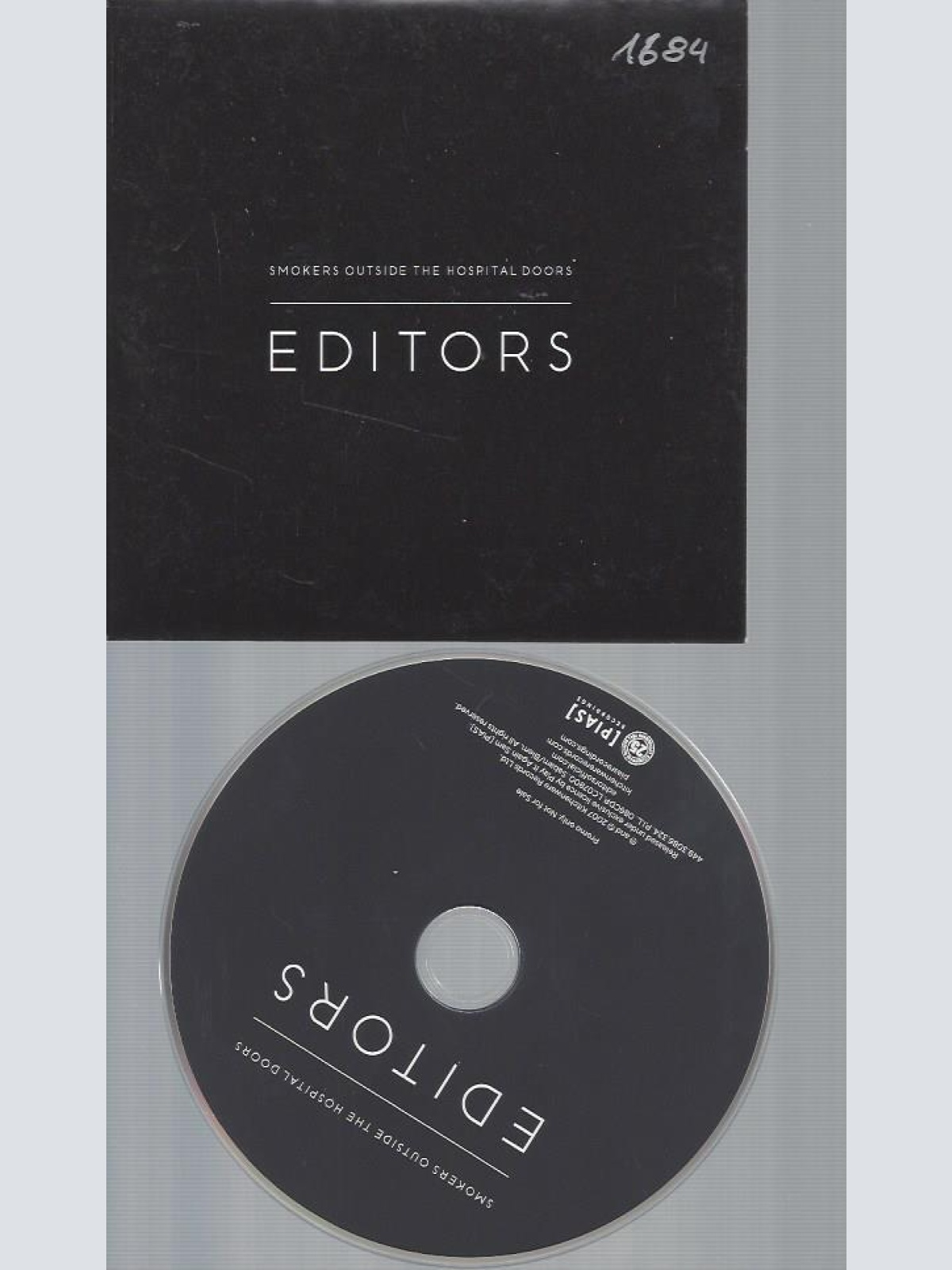 CD--EDITORS SMOKERS OUTSIDE THE HOSPITAL DOORS  // PROMO
