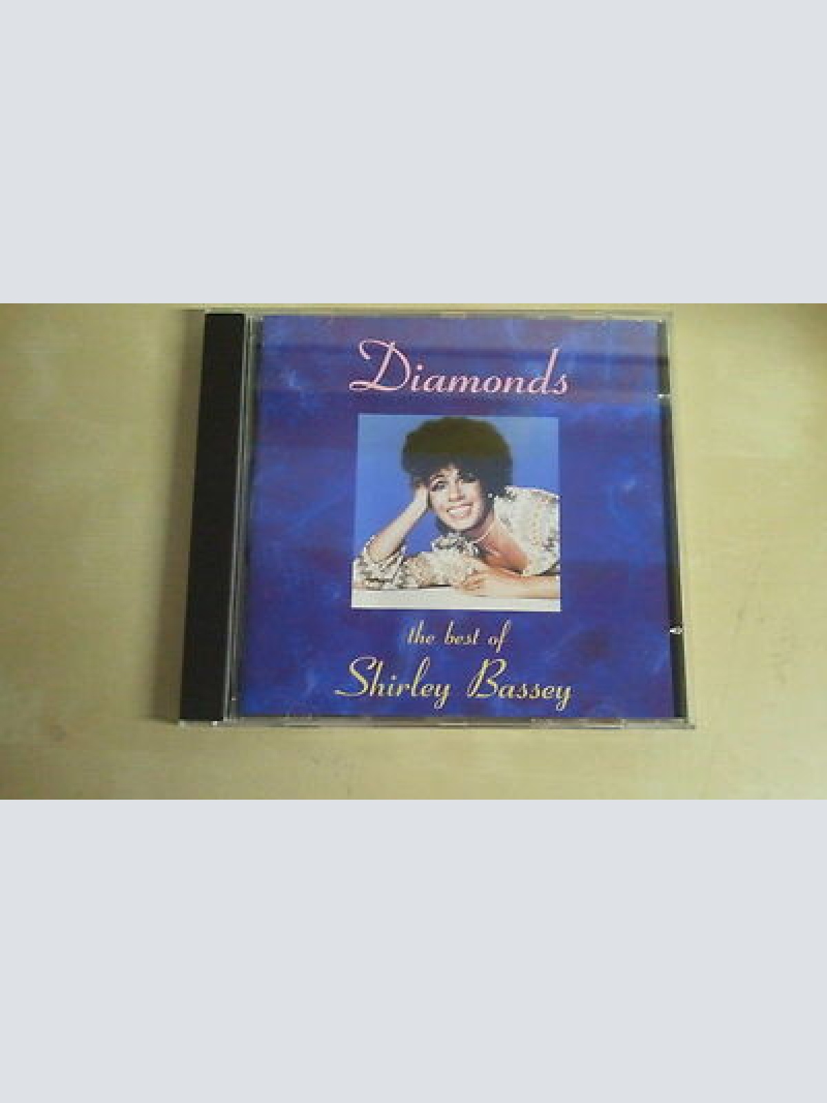 CD --SHIRLEY BASSEY--DIAMONDS-----ALBUM