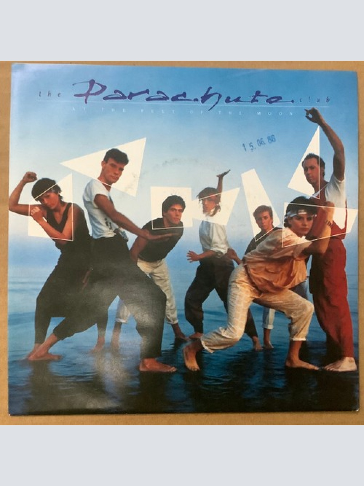 7" The Parachute Club - At The Feet Of The Moon