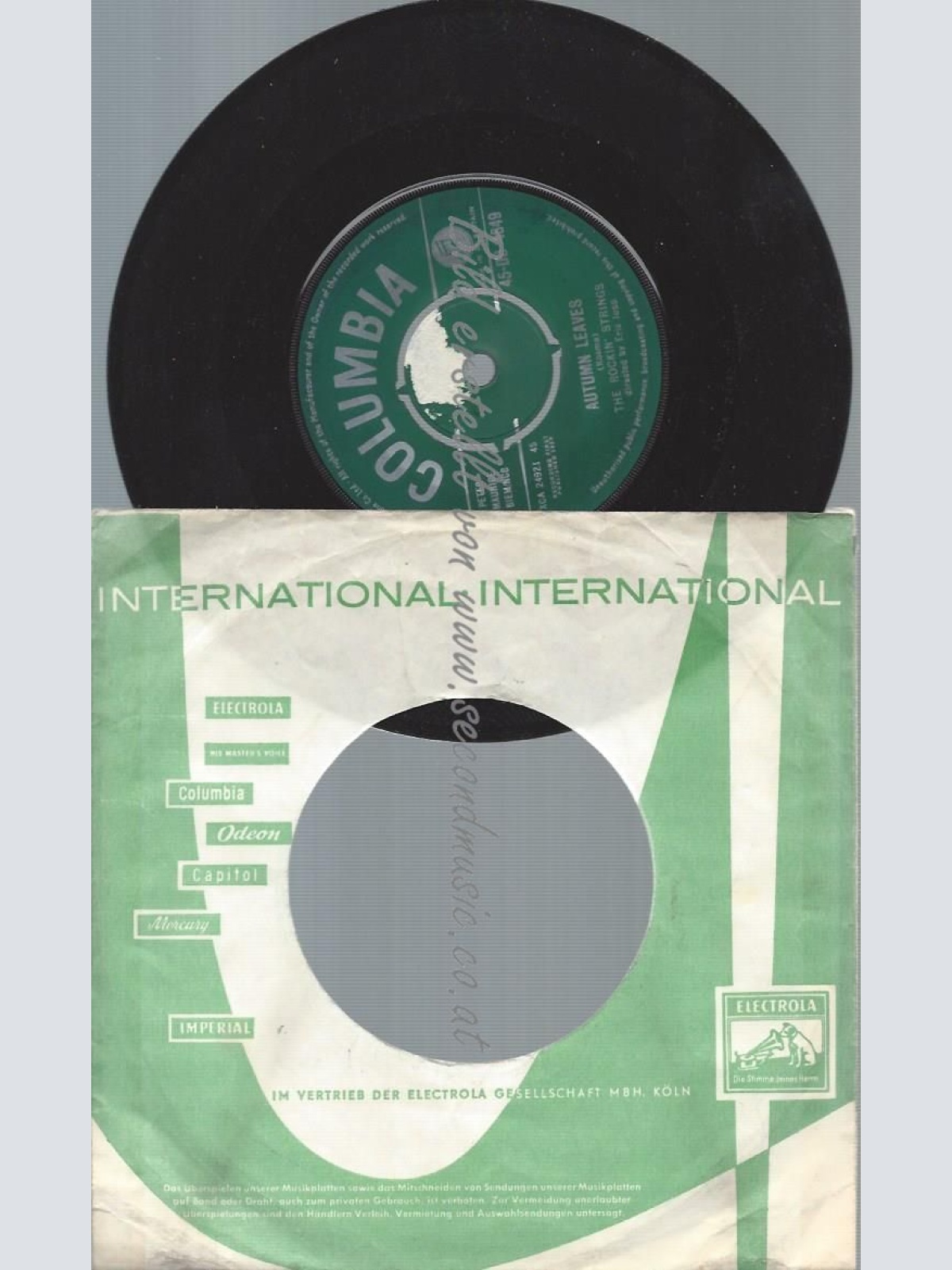 7"  THE ROCKIN STRINGS RED SAILS IN THE SUNSET // AUTUMN LEAVES