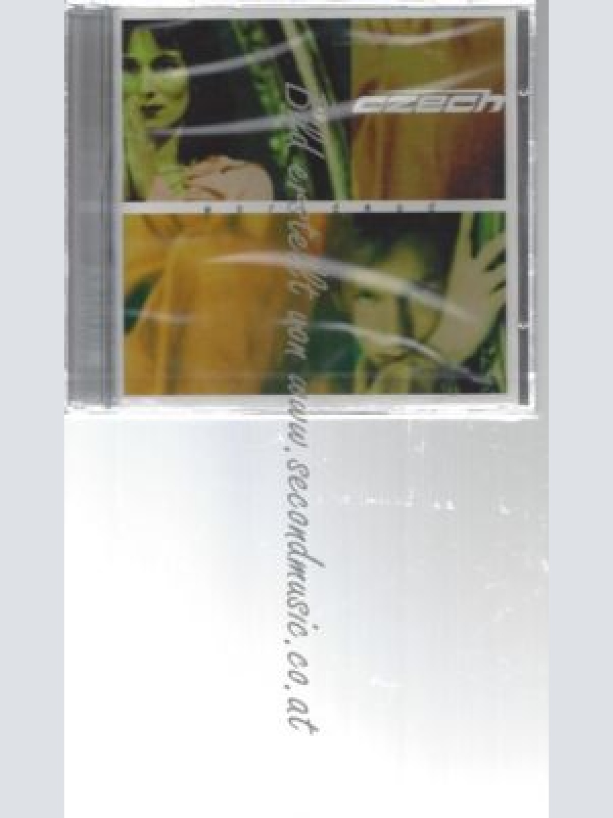 CD--CZECH--    ++WORLD MAD