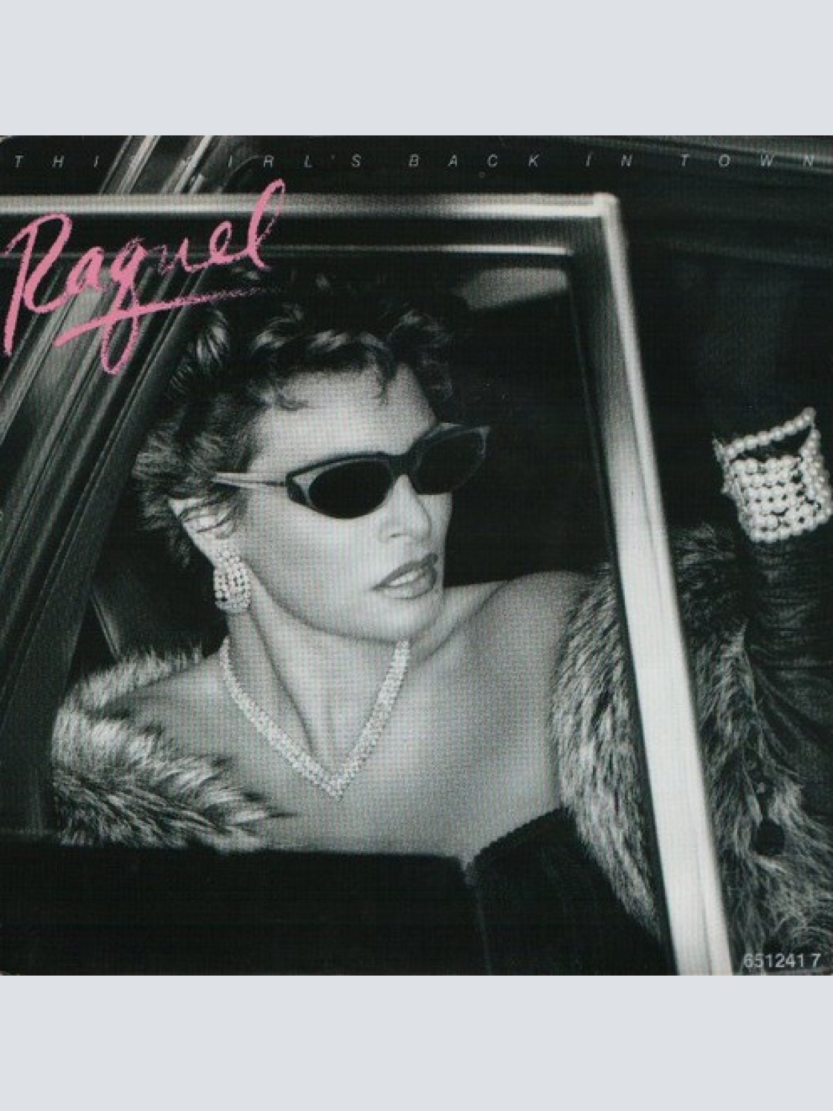 7" Raquel Welch - This Girl's Back In Town