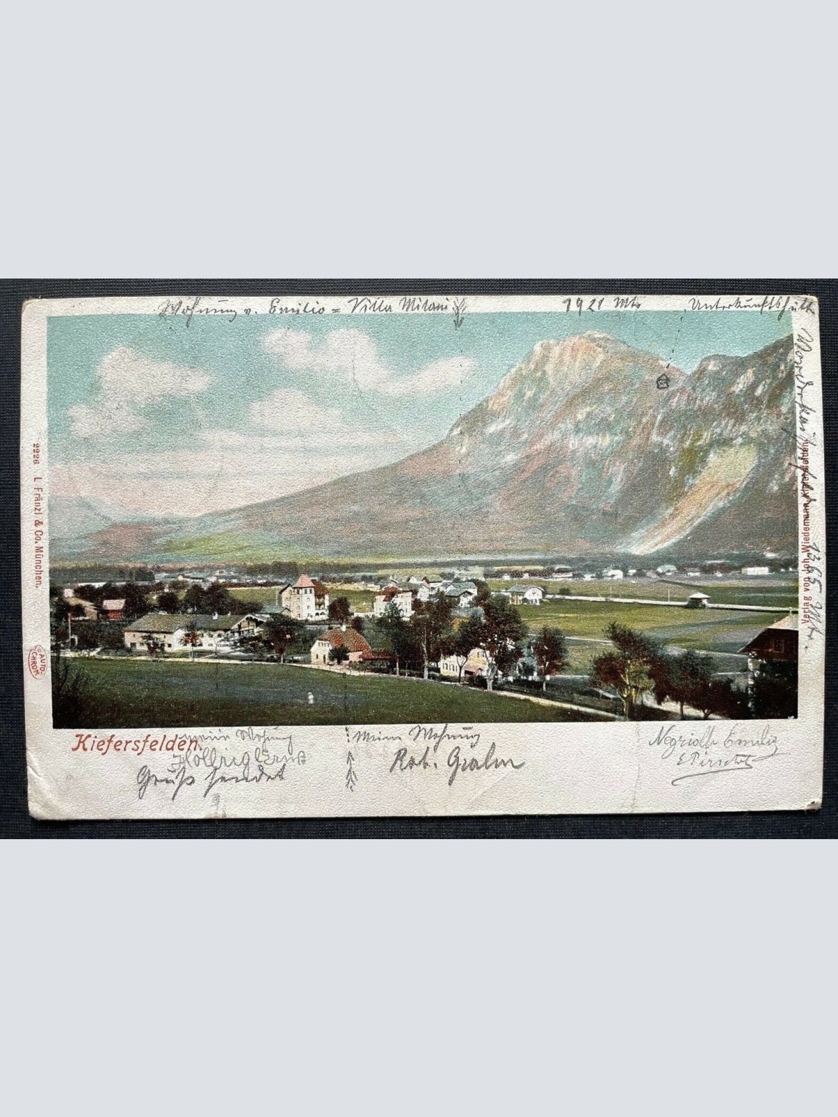 Kiefersfelden Ortschaft Gebäude Feld Berg Gebirge Bayern Deutschland 410685 C