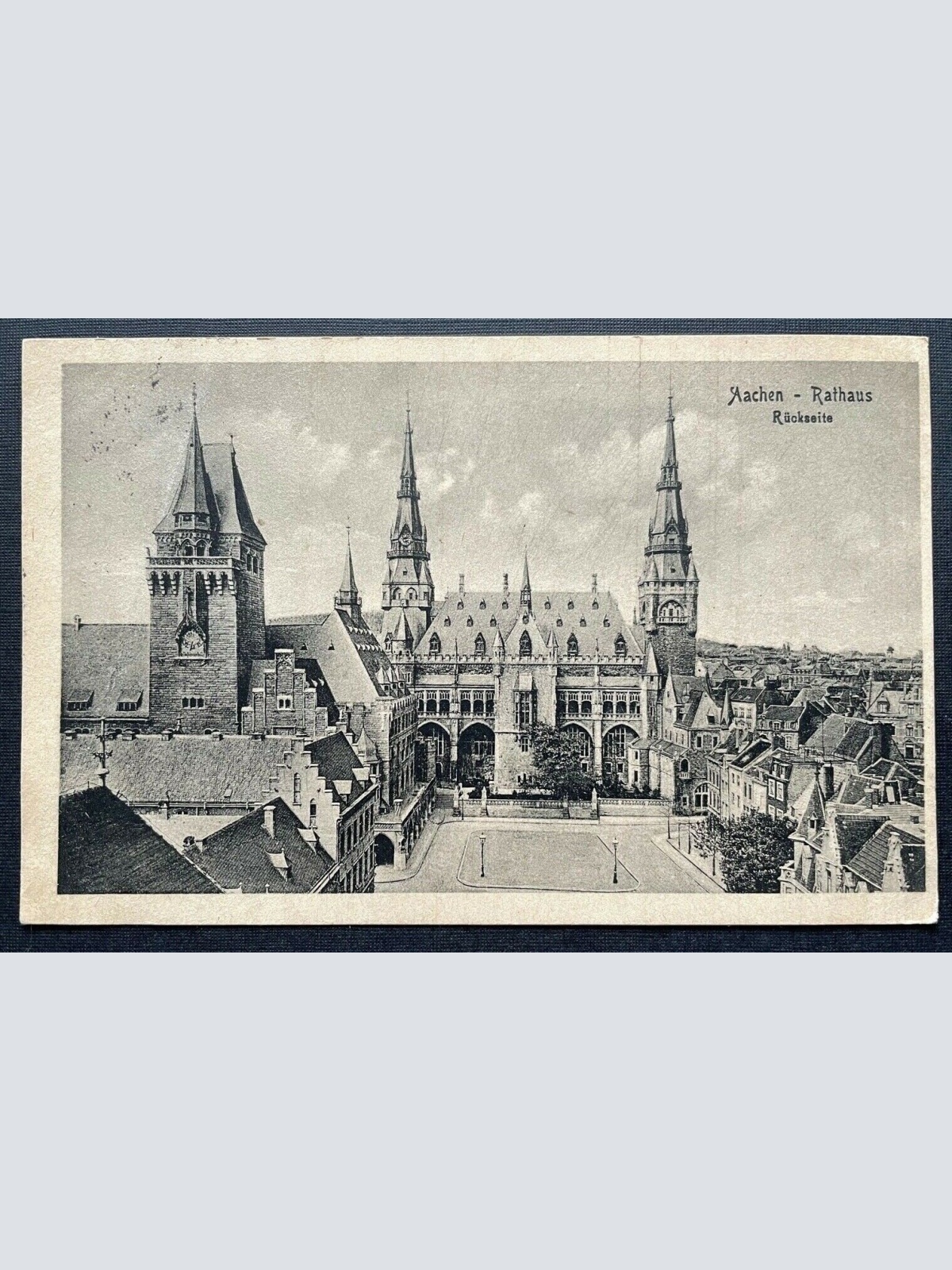 Aachen Rathaus Vorplatz Stadt Turm Nordrhein-Westfalen Deutschland 410147 TH C