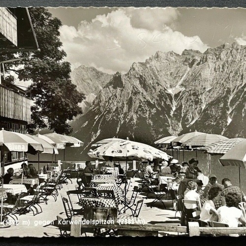 Kranzberghaus Karwendlspitzen Gebirge Gastgarten Bayern Deutschland 410142 TH C