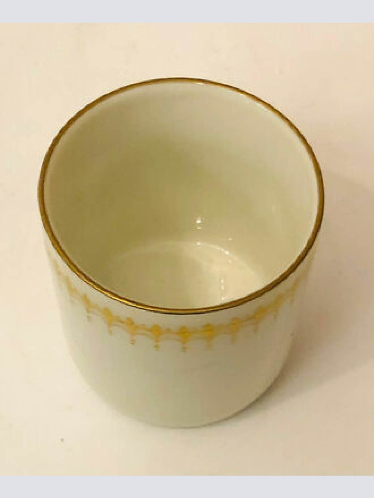 Mocca Tasse Kronester Porzelan Bavaria mit Fassung und Untertasse aus Zinn190033