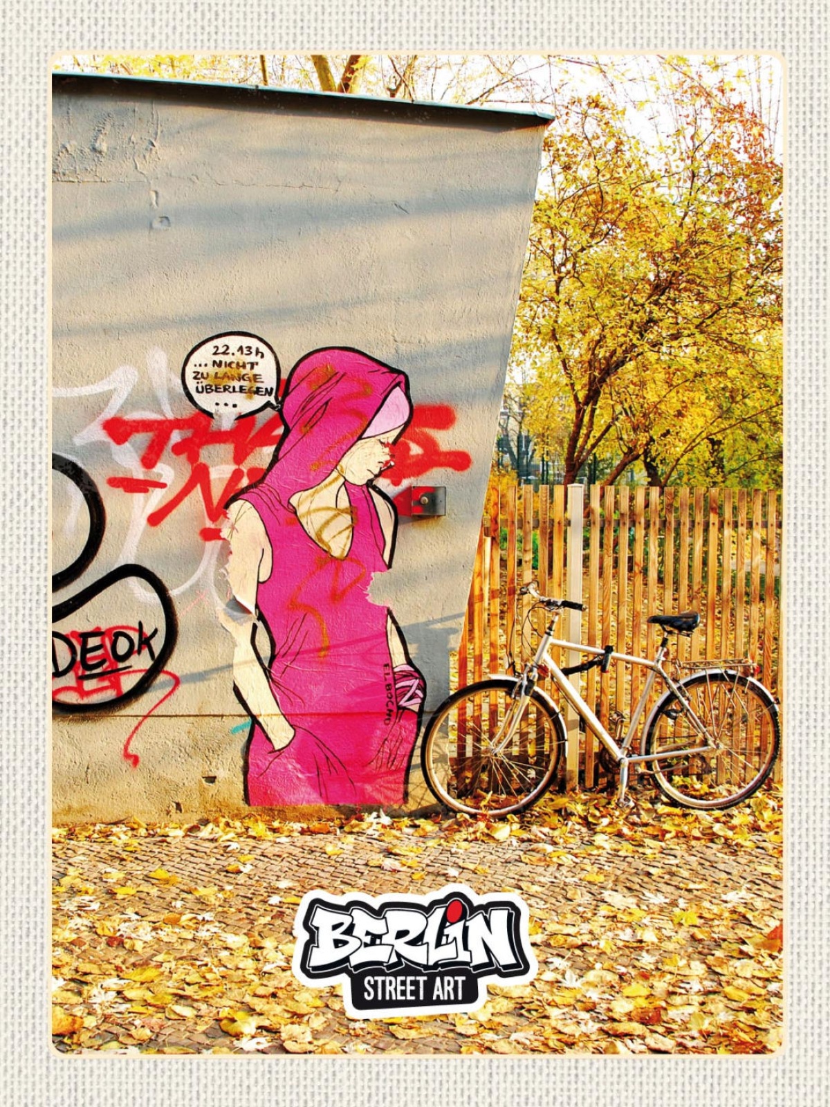 Schild Berlin Street Art Graffiti Frau Kapuze Rad D 12x18 20x30 30x40 Blech/Holz