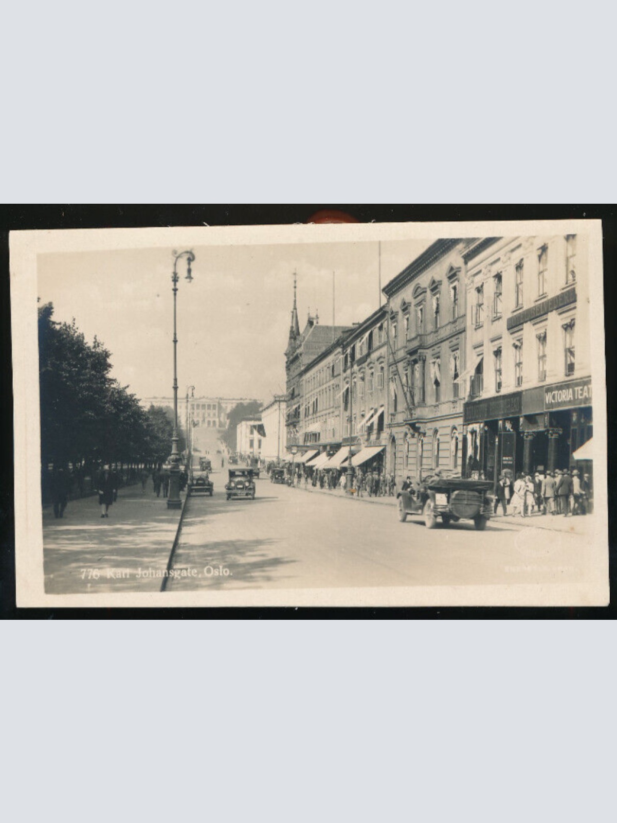 AK aus Oslo Karl Johansgate mit Oldtimer Alte Autos Straßenansicht (923)