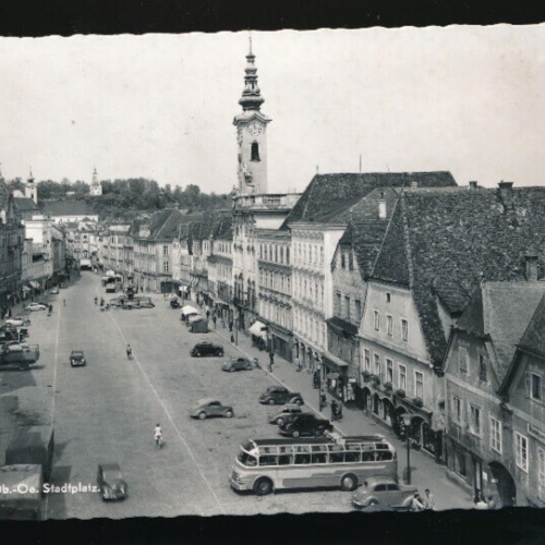AK aus Steyr Stadtplatz mit Oldtimer Bus - Autos Oberösterreich (1400)