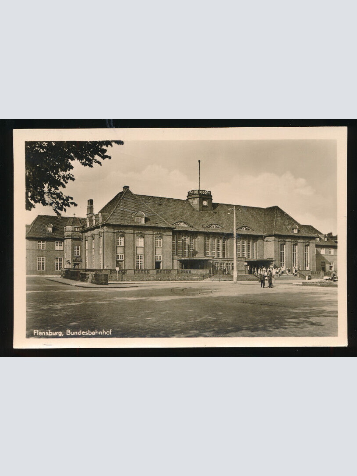 AK aus Flensburg mit Bundesbahnhof Schleswig - Holstein (3860)