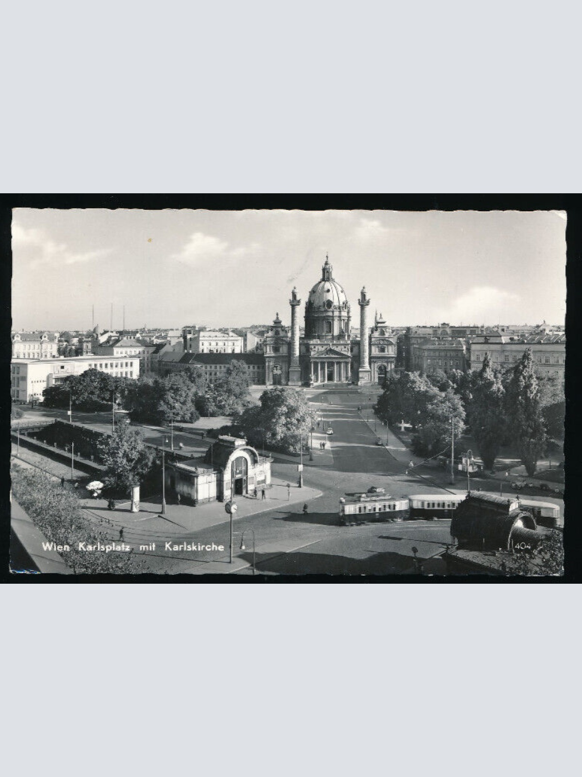 AK aus Wien Karlspaltz mit Karlskirche (4393)