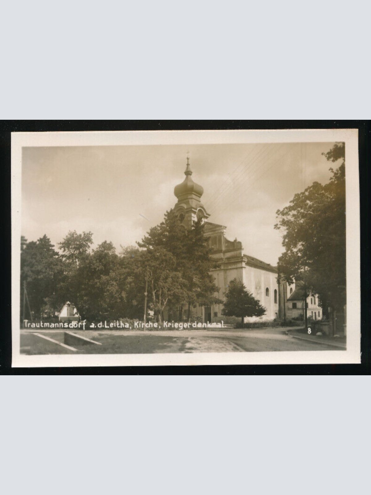 AK aus Trautmannsdorf an der Leitha mit Kirche Niederösterreich (4778)