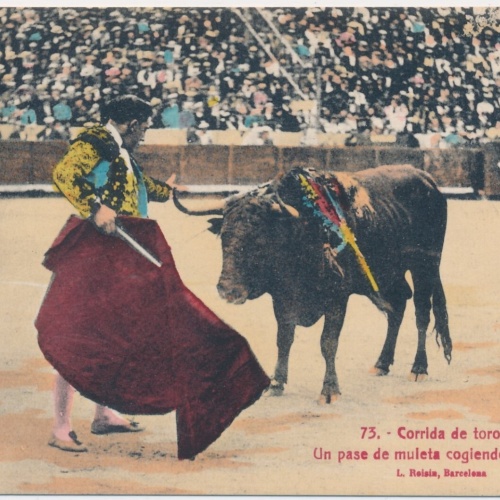 AK, Corrida de Toros, Stierkampf, Un pase de muleta cogiendo el piton (S840)